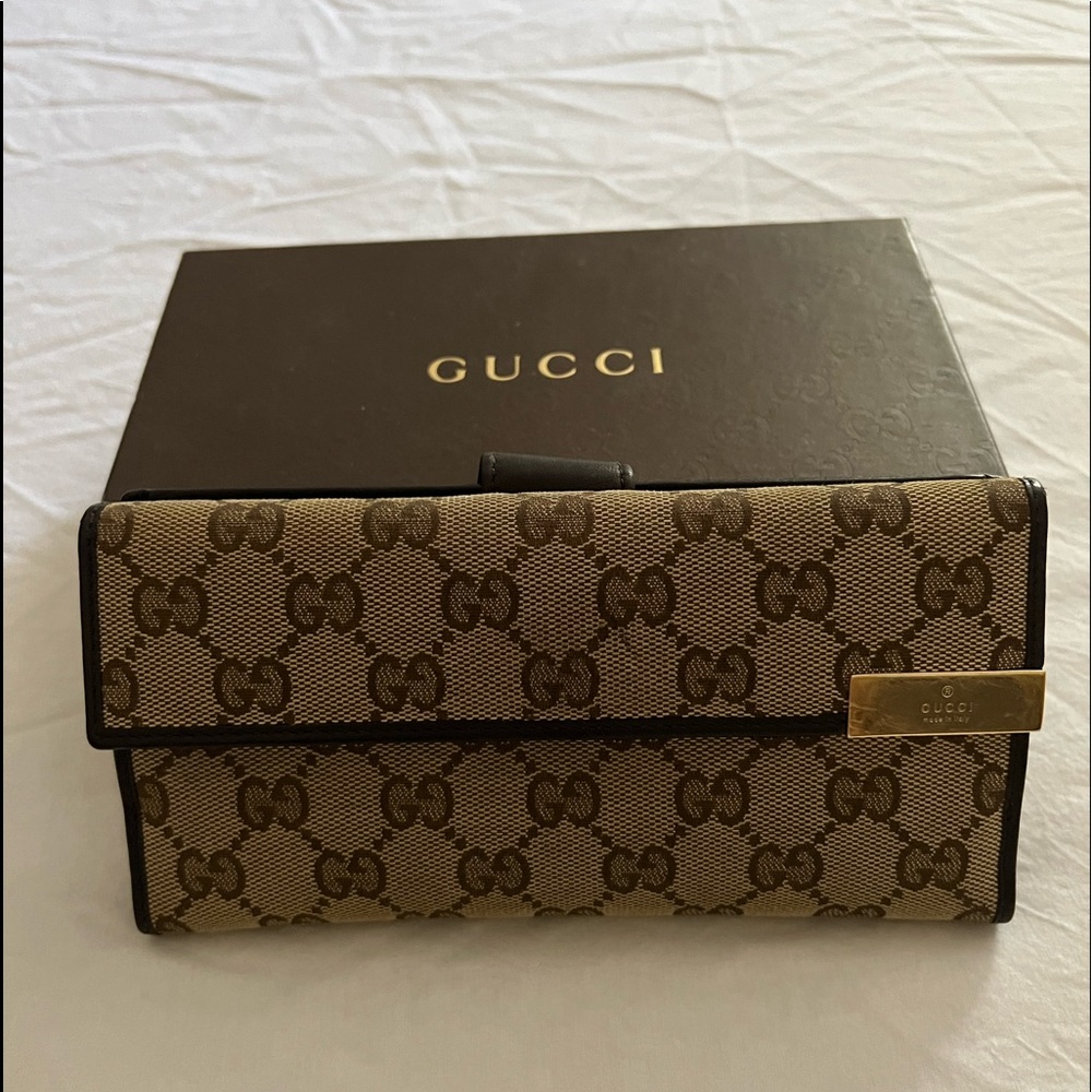 Gucci Wallet Preloved
